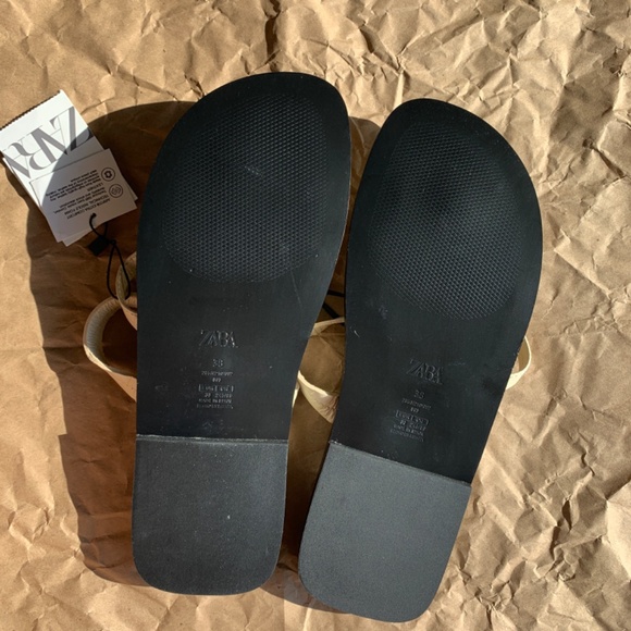 Zara Asymmetrical Strap Cream Leather Sandals, Size 38, US 7.5 New with Tags - Picture 6 of 7